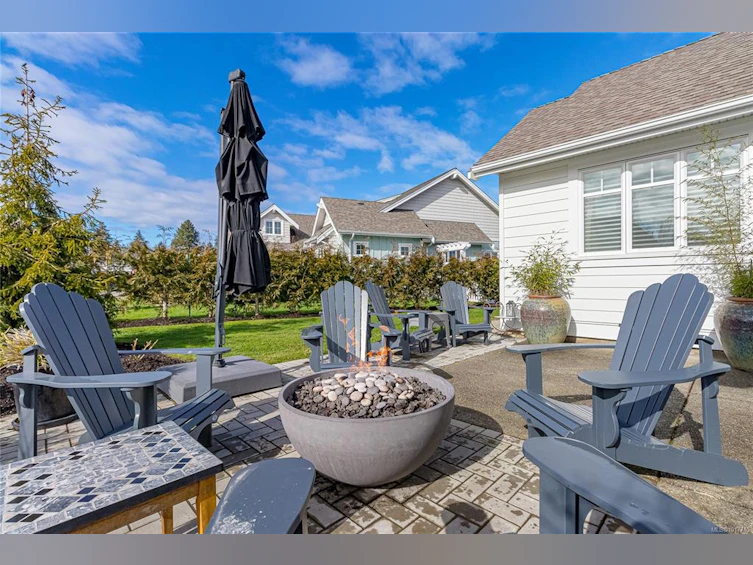 815 Bluffs Drive, Qualicum Beach, BC, V9K 0A2 - 8