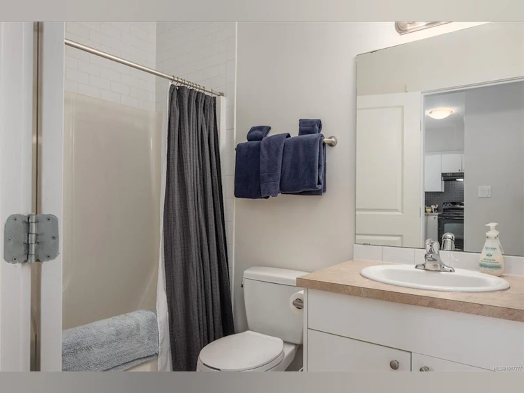 F-16 High Street, Ladysmith, BC, V9G 1B4 - 16