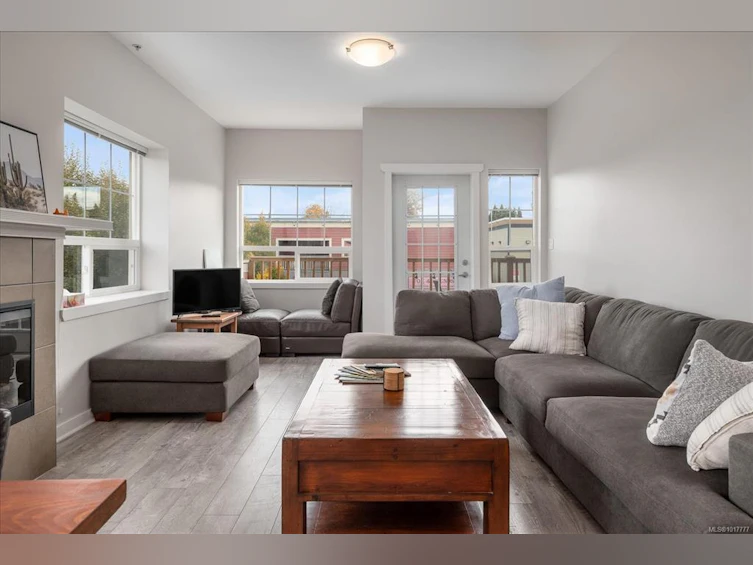 F-16 High Street, Ladysmith, BC, V9G 1B4 - 7