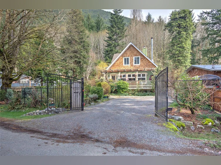 7777 Sunset Drive, Lake Cowichan, BC, V0R 3E1