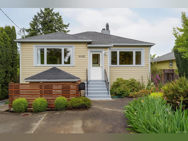 4406 Torquay Drive, Saanich, BC, V8N 3L4 - 3