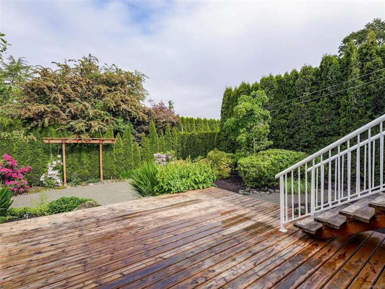 4406 Torquay Drive, Saanich, BC, V8N 3L4 - 2