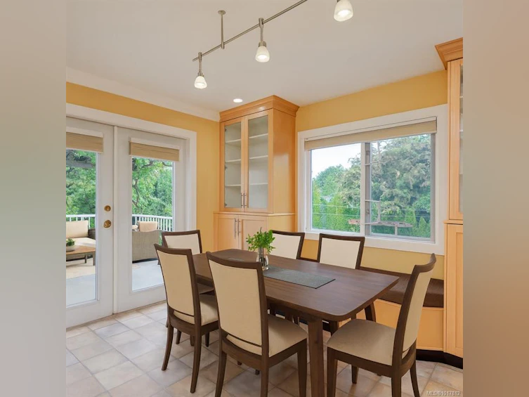 4406 Torquay Drive, Saanich, BC, V8N 3L4 - 10