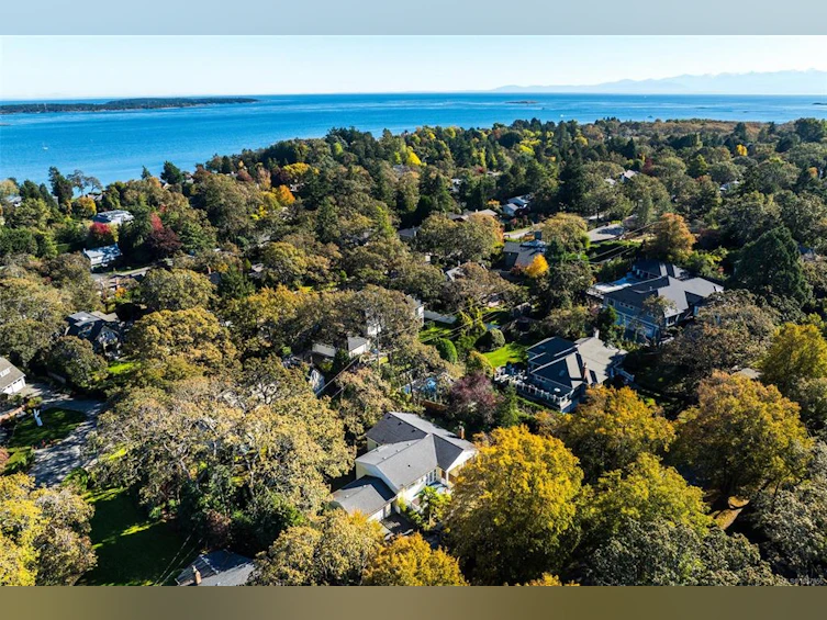3315 Ripon Road, Oak Bay, BC, V8R 6G6 - 51