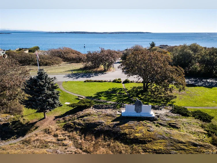 3315 Ripon Road, Oak Bay, BC, V8R 6G6 - 66