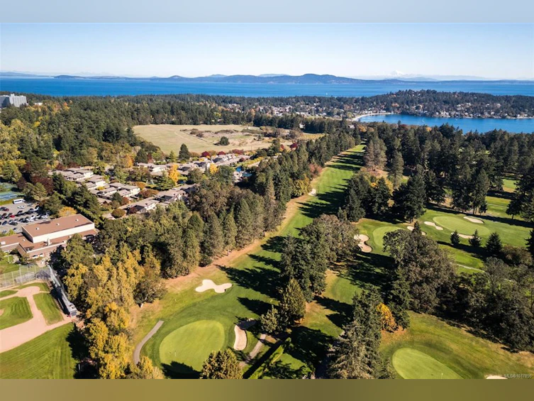 3315 Ripon Road, Oak Bay, BC, V8R 6G6 - 86