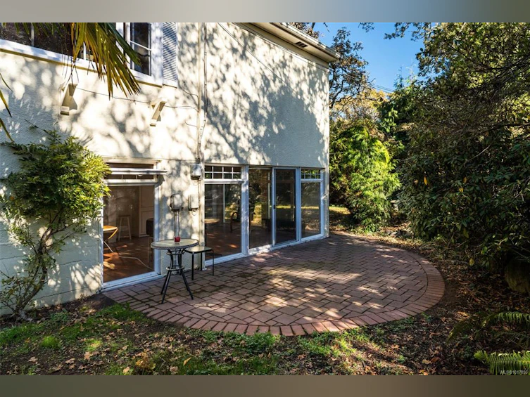 3315 Ripon Road, Oak Bay, BC, V8R 6G6 - 40