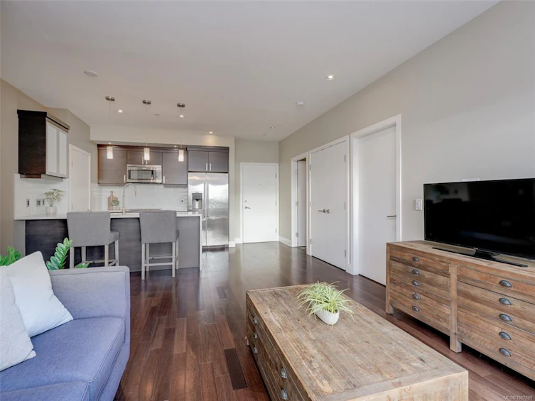 204-2589 Penrhyn Street, Saanich, BC, V8N 1G4 - 5