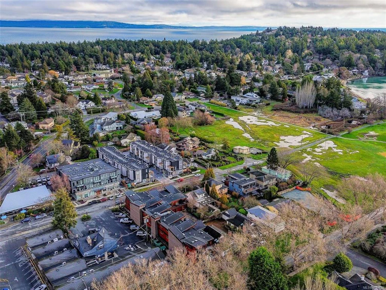 204-2589 Penrhyn Street, Saanich, BC, V8N 1G4 - 34