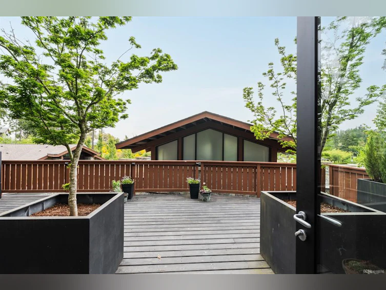 201-2049 Country Club Way, Langford, BC, V9B 0H8 - 17