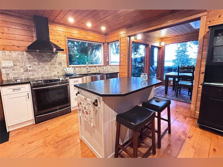 235 Spearfish Road, Qualicum Beach, BC, V9K 2A6 - 32