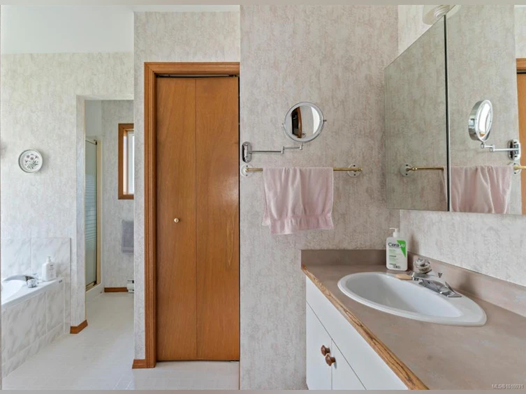 2449 Earls Court, Langford, BC, V9B 5V3 - 18