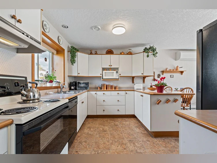 2449 Earls Court, Langford, BC, V9B 5V3 - 13