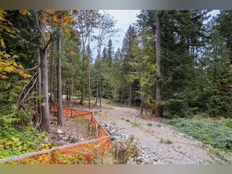 2322 Ashlee Road, Nanaimo, BC, V9R 6T3 - 23