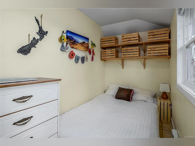 3352 Second Street, Cumberland, BC, V0R 1S0 - 15