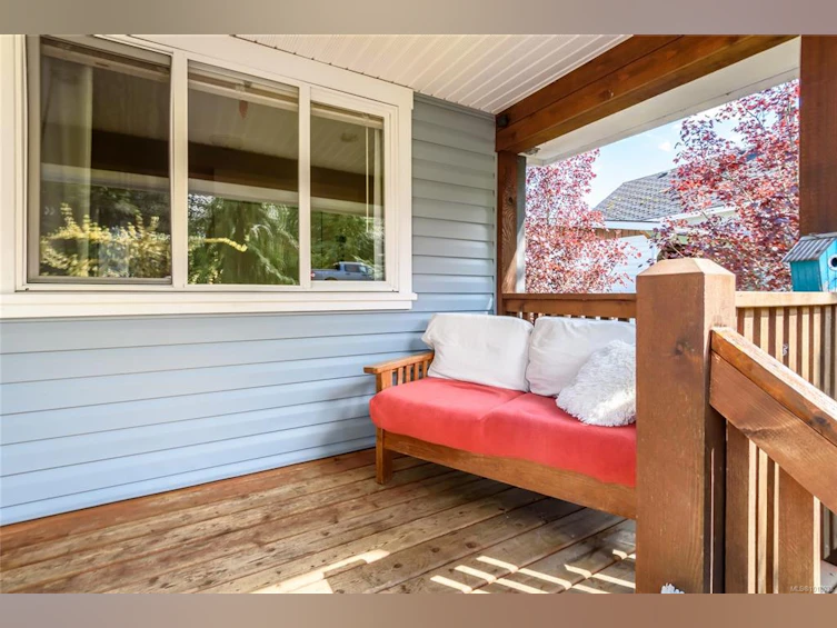 3352 Second Street, Cumberland, BC, V0R 1S0 - 3