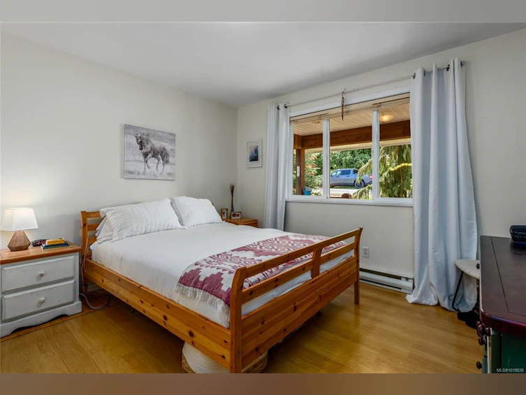 3352 Second Street, Cumberland, BC, V0R 1S0 - 11