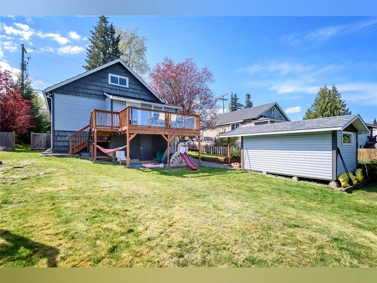 3352 Second Street, Cumberland, BC, V0R 1S0 - 18