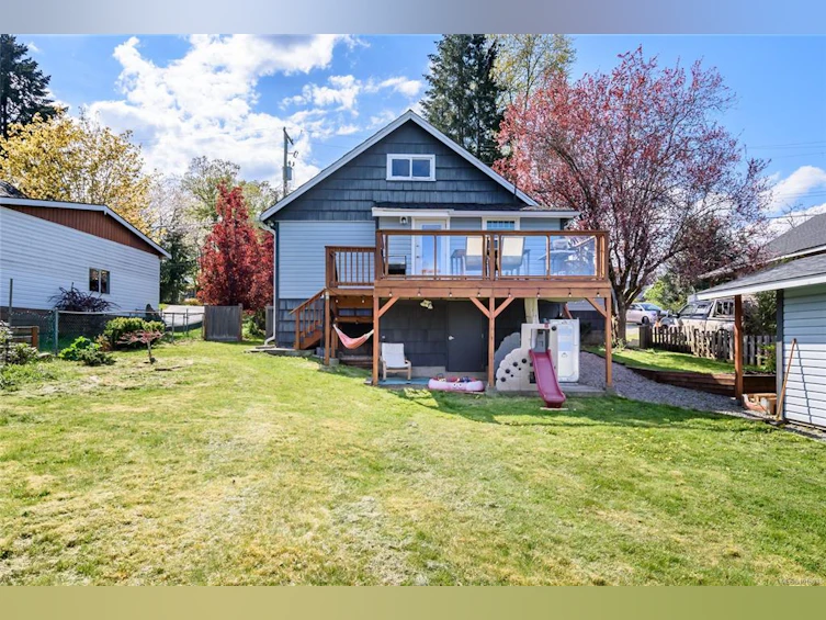 3352 Second Street, Cumberland, BC, V0R 1S0 - 19