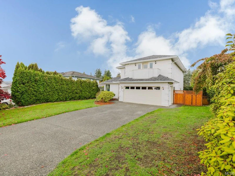 2310 Francis View Drive, View Royal BC V9B 6J4