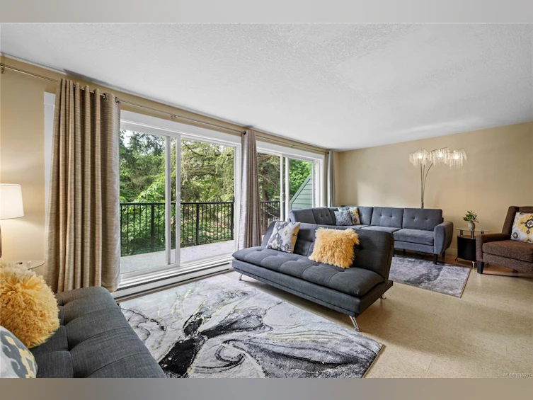 10-111 Wall Street, Nanaimo, BC, V9S 5H9 - 5