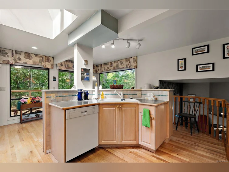 1465 Lands End Road, North Saanich, BC, V8L 5K1 - 6