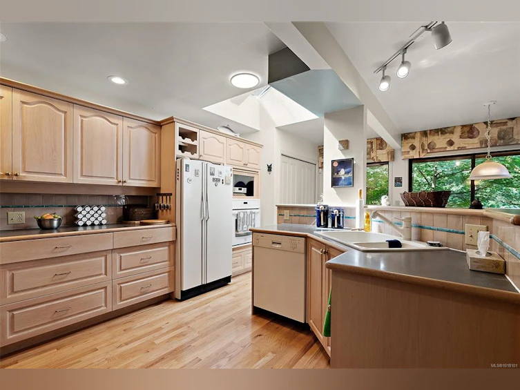 1465 Lands End Road, North Saanich, BC, V8L 5K1 - 7