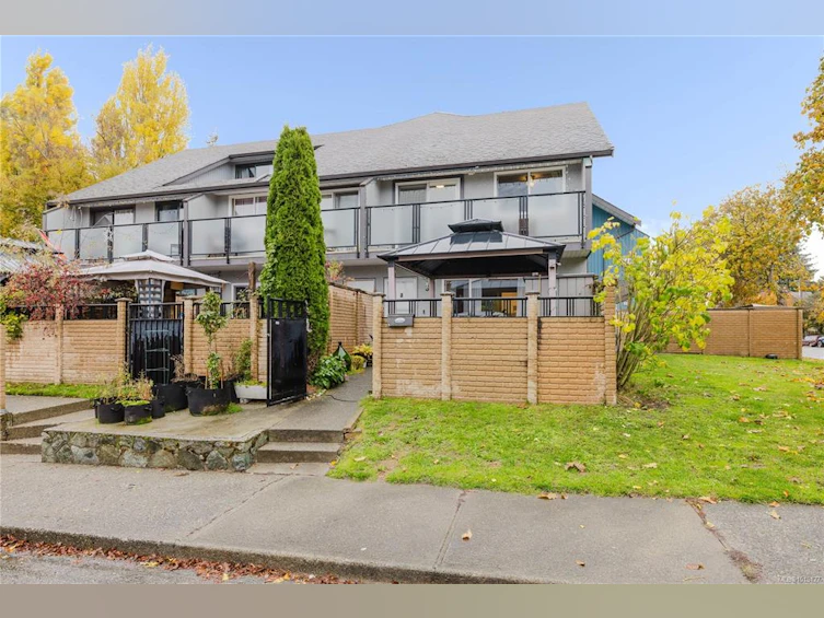3-740 Wilson Street, Victoria, BC, V9A 3H2