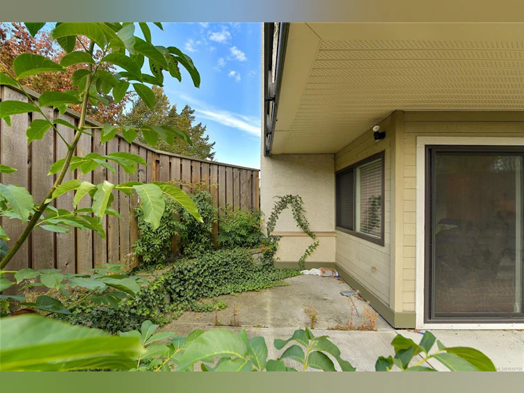 109-2757 Quadra Street, Victoria, BC, V8T 4E5 - 24