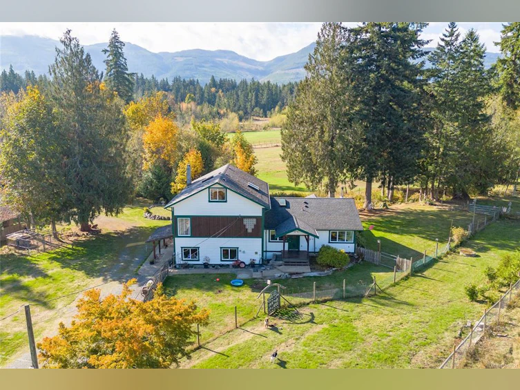 1445 Mclean Road, Hilliers, BC, V0R 1V0 - 4