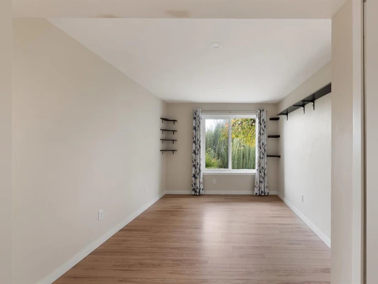 5055 Lochside Drive, Saanich, BC, V8Y 2G1 - 42