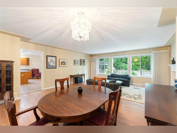 515 Seaward Way, Qualicum Beach, BC, V9K 1T8 - 8
