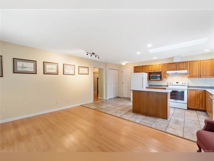 515 Seaward Way, Qualicum Beach, BC, V9K 1T8 - 20