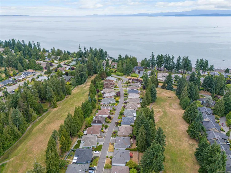 515 Seaward Way, Qualicum Beach, BC, V9K 1T8 - 45