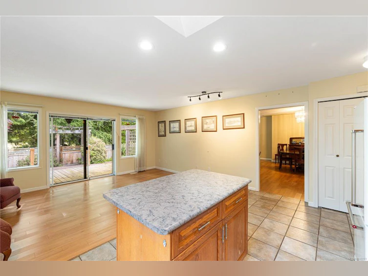 515 Seaward Way, Qualicum Beach, BC, V9K 1T8 - 17