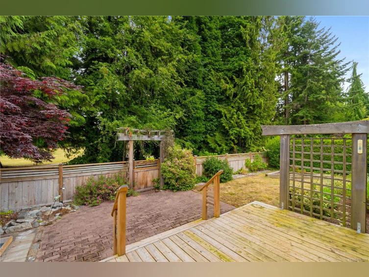 515 Seaward Way, Qualicum Beach, BC, V9K 1T8 - 16