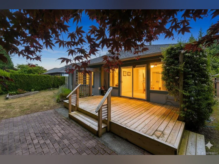 515 Seaward Way, Qualicum Beach, BC, V9K 1T8 - 15