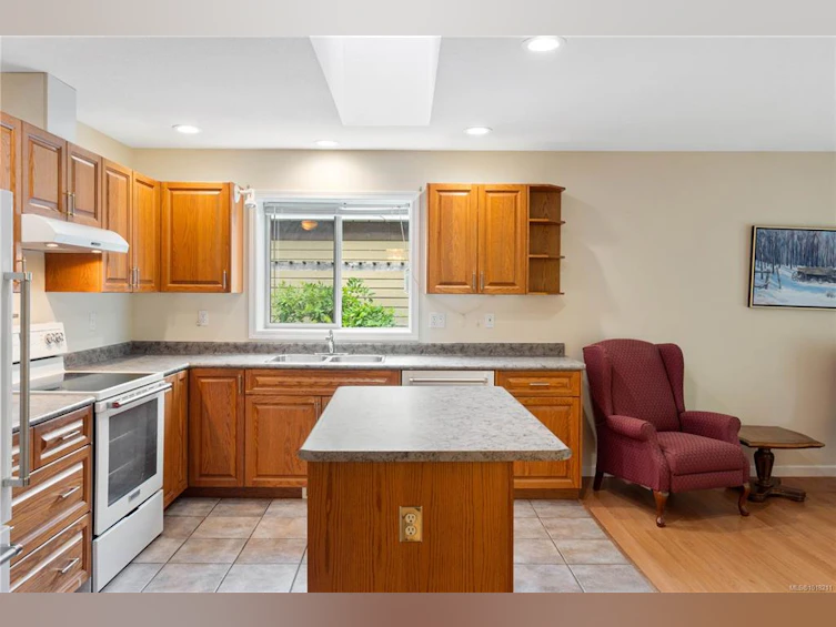 515 Seaward Way, Qualicum Beach, BC, V9K 1T8 - 19