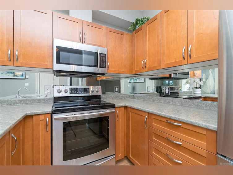 210-1959 Polo Park Court, Central Saanich, BC, V8M 2K1 - 9