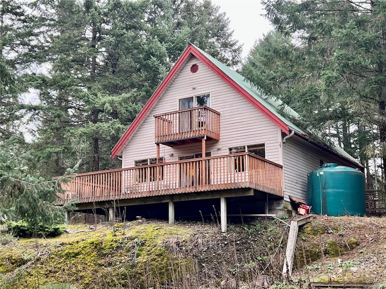 702 Charter Road, Mayne Island, BC, V0N 2J1