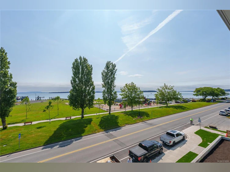 302-9570 Fifth Street, Sidney, BC, V8L 2W5 - 28