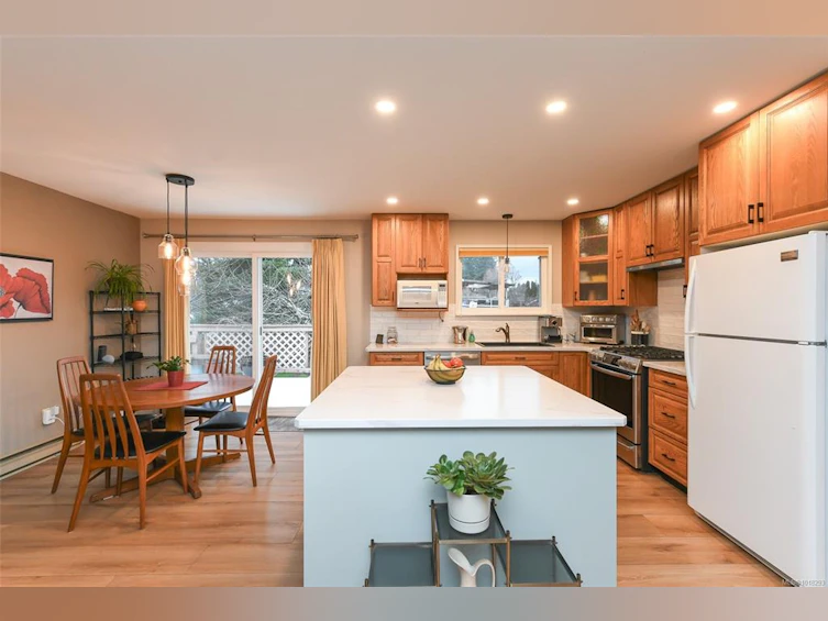 1710 Dingwall Road, Courtenay, BC, V9N 3S9 - 13