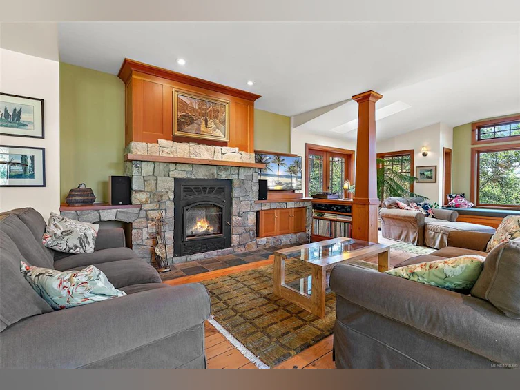 800 Bardsey Lane, Central Saanich, BC, V8M 1S4 - 3