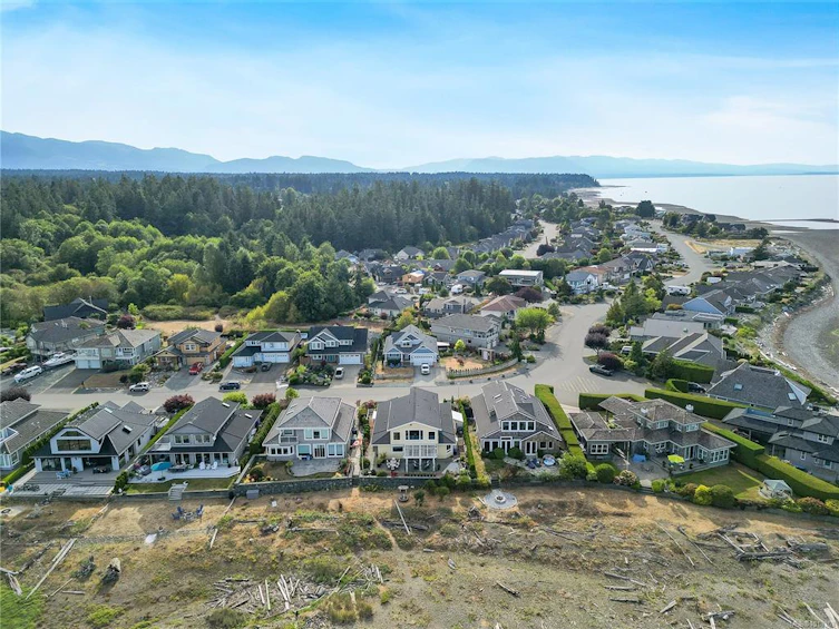 1755 Admiral Tryon Boulevard, French Creek, BC, V9P 2V2 - 9