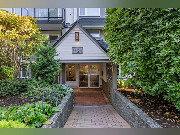 402-1121 Oscar Street, Victoria, BC, V8V 2X3 - 25