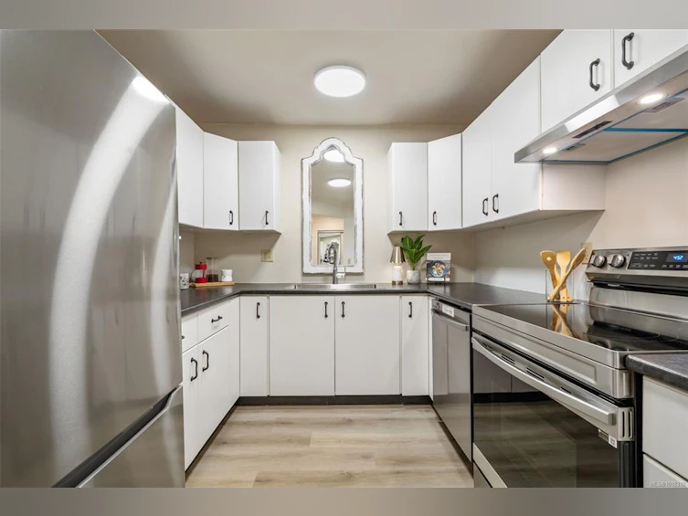 402-1121 Oscar Street, Victoria, BC, V8V 2X3 - 5