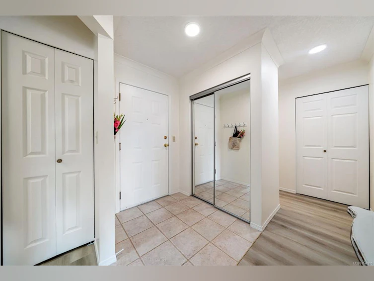 402-1121 Oscar Street, Victoria, BC, V8V 2X3 - 20
