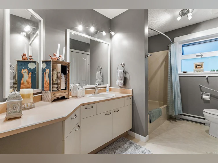 1602 Mayneview Terrace, North Saanich, BC, V8L 5E7 - 32
