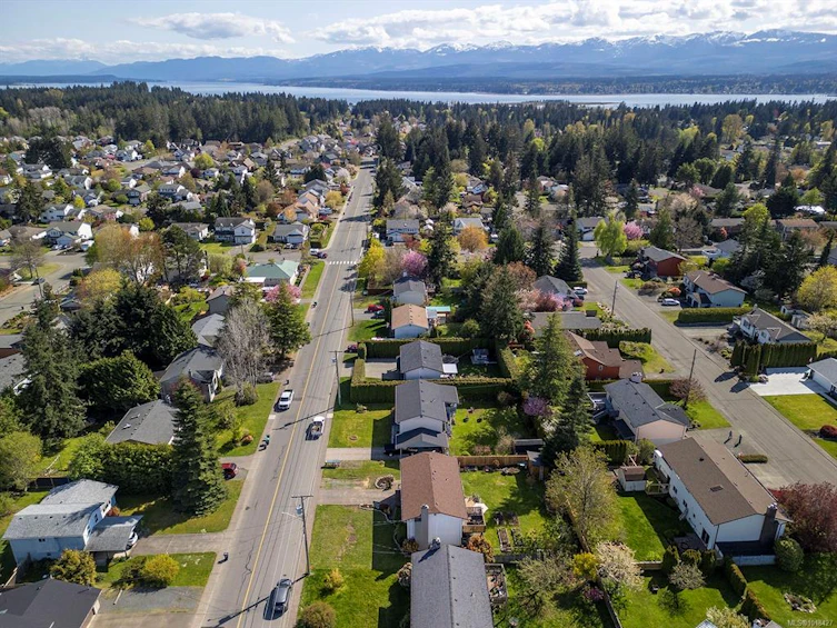 667 Torrence Road, Comox, BC, V9M 3H6 - 35
