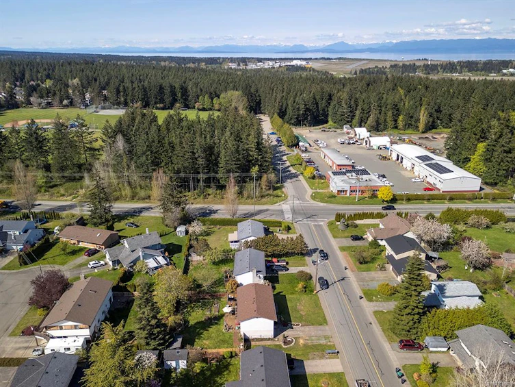 667 Torrence Road, Comox, BC, V9M 3H6 - 32